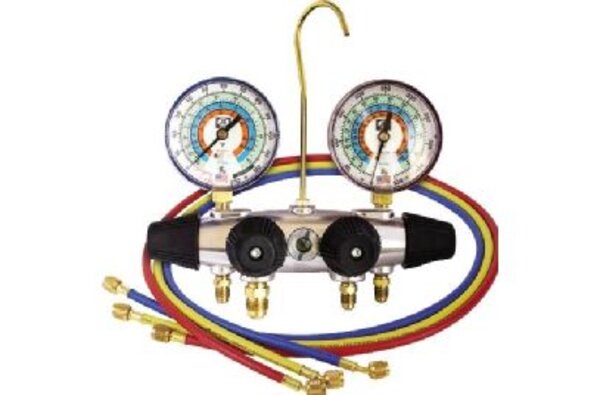 JB 25600 Zeppelin™ 4-Valve Manifold Side View